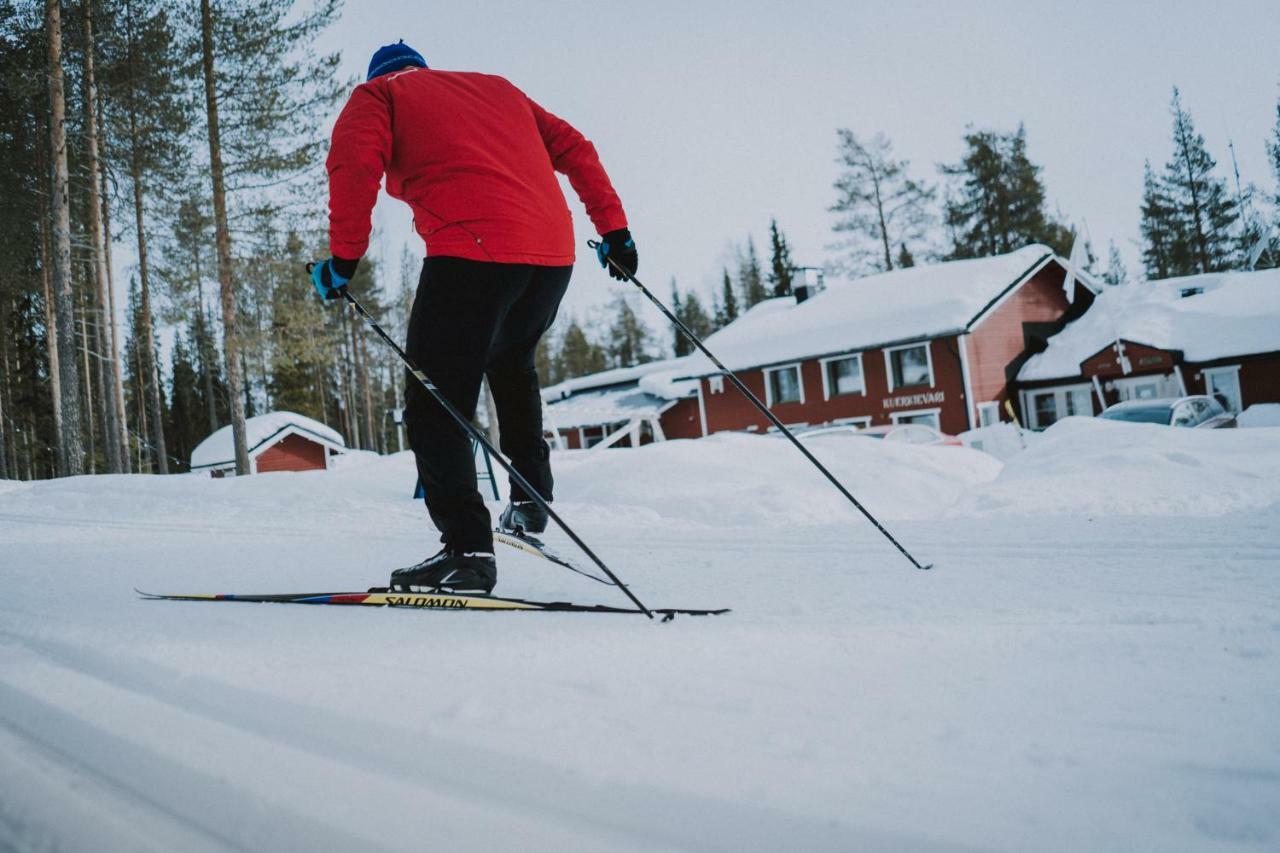 Kuerkievari Kuerhostel Äkäslompolo Exteriör bild